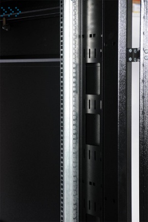 Шкаф серверный ПРОФ напольный 48U (600x1000) дверь перфор., задние двойные перфор., черный, в сборе