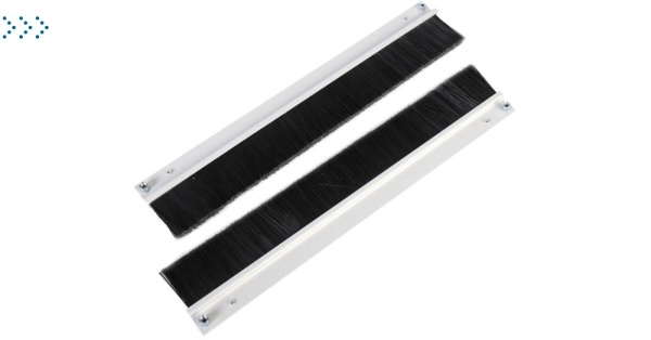 Комплект щёточного ввода в шкаф, универсальный, цвет черный